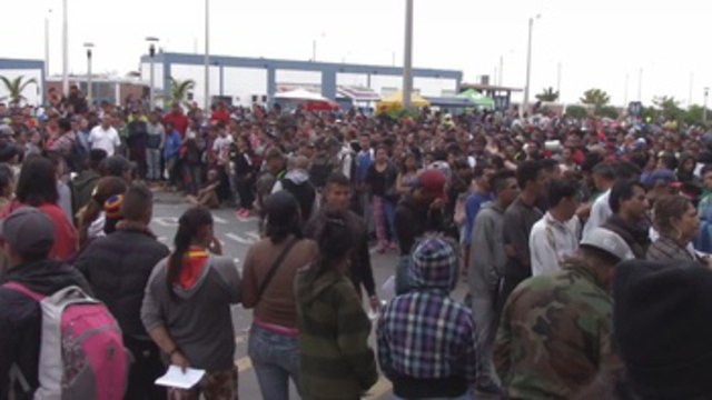 Miles de venezolanos ingresan a Perú en el último día para pedir permiso de acceso