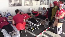 AK Parti Kadın Kollarından Kan Bağışı