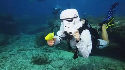 Una fiesta de Halloween bajo el agua