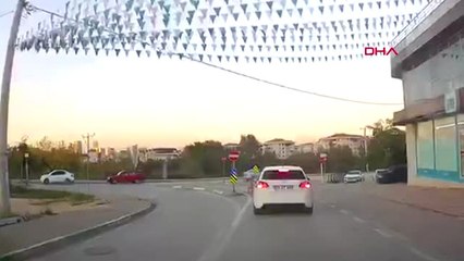 Bursa Köpeği Araca Bağlayıp, Bu Halde Trafikte İlerledi