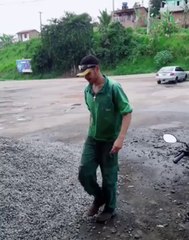 MENDIGO ESPERTALHÃO, VEJA SÓ !!!