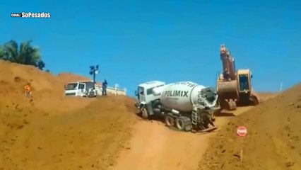 TOP 20 CAMINHÕES TOMBANDO