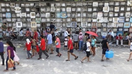Más de 1,6 millones de filipinos visitaron los cementerios de Manila