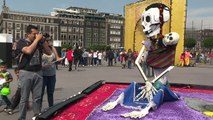 Ciudad de México dedica ofrenda de Día de Muertos a migrantes