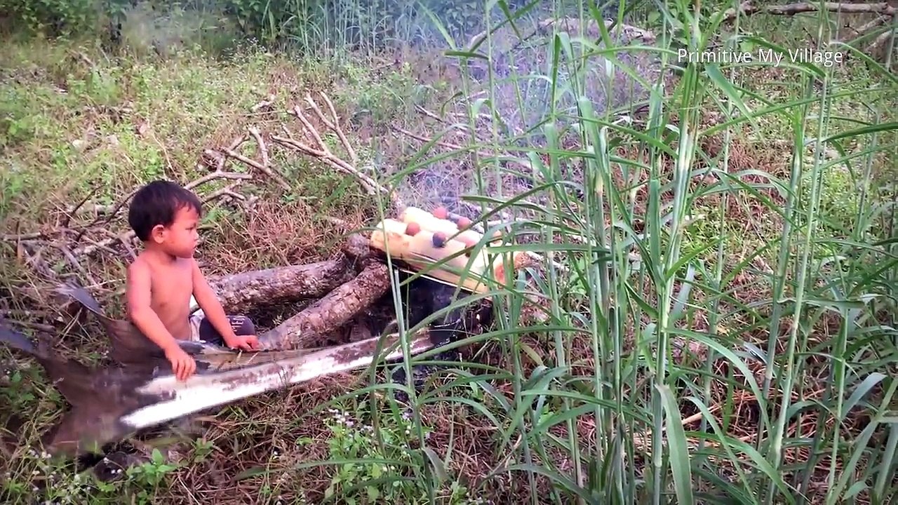 Primitive Technology -  Eating delicious - Boiled Egg In Banana Tree