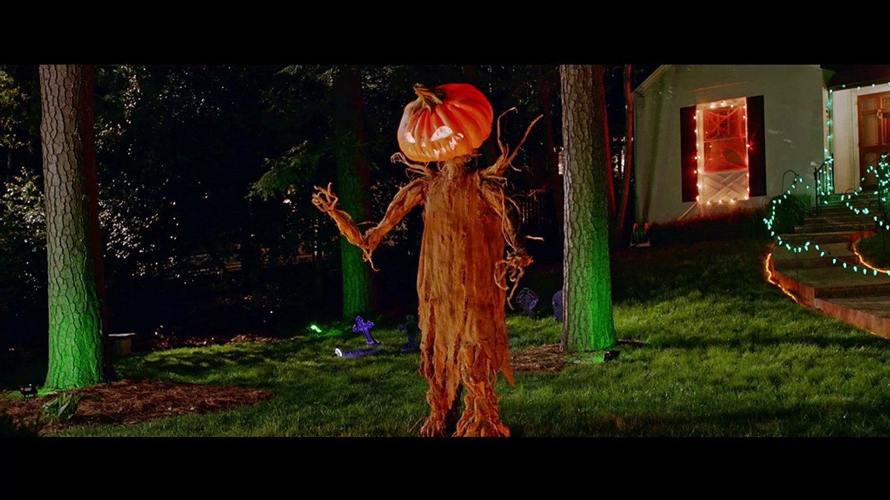 Goosebumps 2: Haunted Halloween - Featurette - Halloween Comes To Life