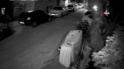 Beşiktaş’ta hırsızlar motosikleti benzini bitince çalamadı... Hırsızlık anları kamerada