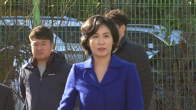 김혜경 씨 경찰 공개 출석...이재명은 절반만 '기소의견' / YTN
