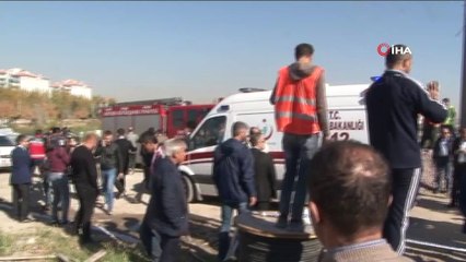 Çöken çatının altında kalan işçi kurtarıldı