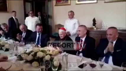 Report TV - Ditëlindja e Ernest Troshanit bën bashkë në një tavolinë Metën dhe Tom Doshin
