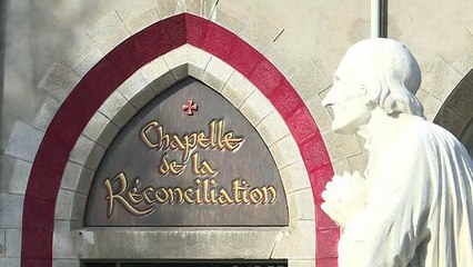 Встреча епископов с жертвами священников-педофилов