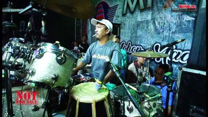 BUTA KARENA CINTA - BRODIEN