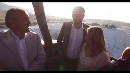 Dünya Evine Balonda Girdiler