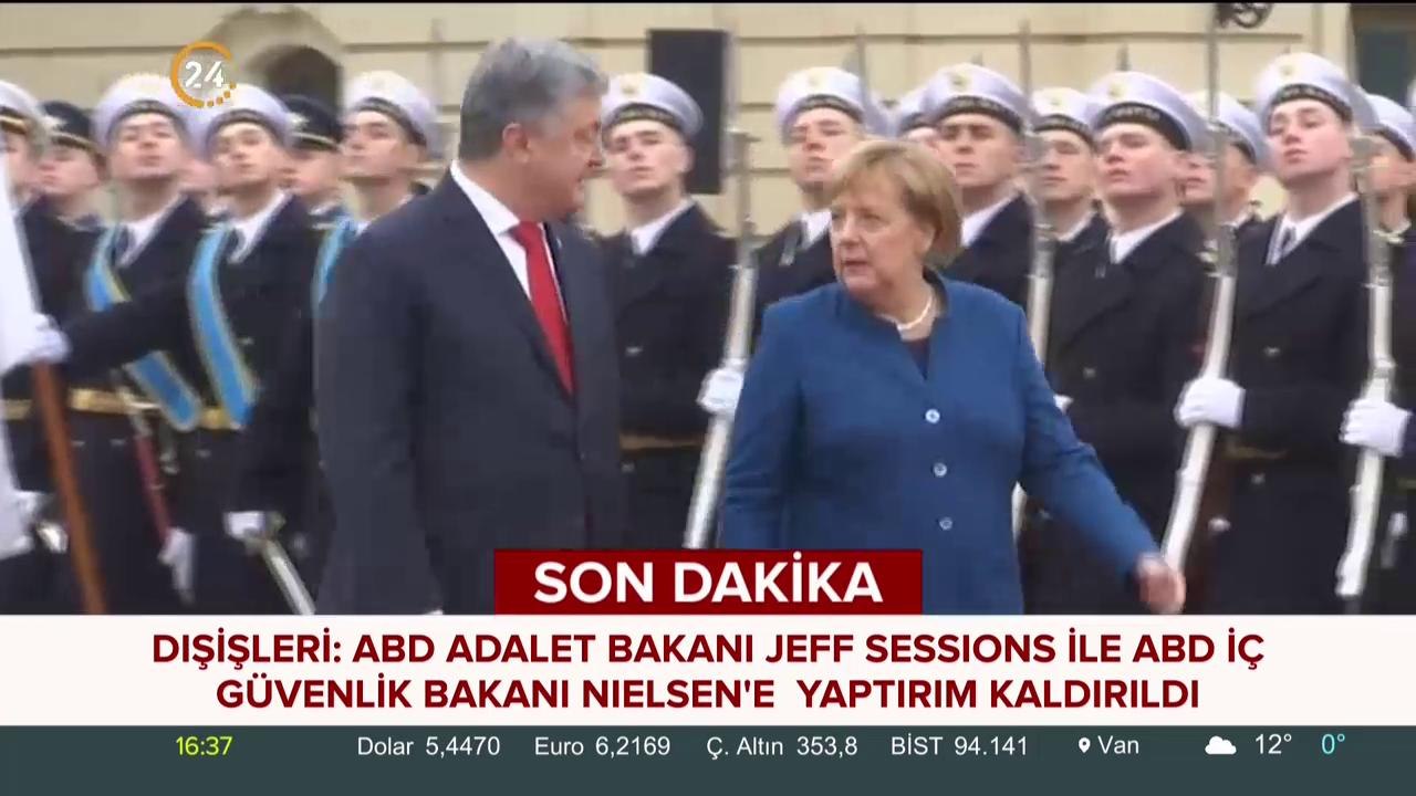 Merkel Kiev'de