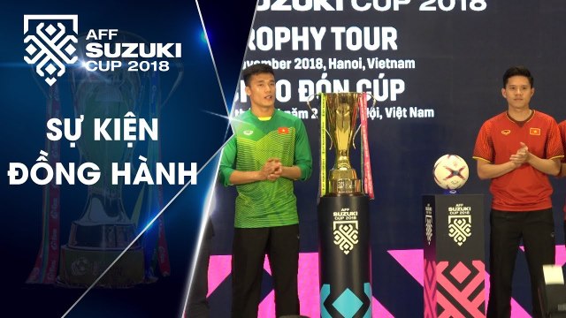 Tiến Dũng, Đức Chinh, Thanh Hào rạng rỡ trong Lễ chào đón Cúp tại Việt Nam | VFF Channel