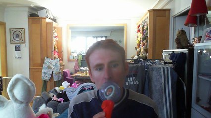 Wiwi égratigne "hard body" d'Issa