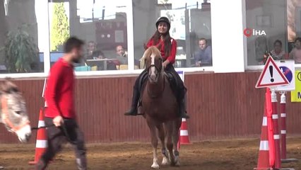 Engelli Çocuklara Atlı Terapi