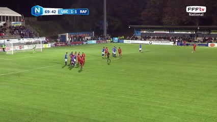 Coup franc capté par le gardien