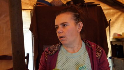 Librazhd, 8 pjesëtarët e një familjeje presin dimrin në çadër - Top Channel Albania - News - Lajme