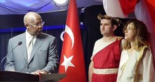 Son Dakika! 29 Ekim Töreninde Yunan Kıyafeti Giyen Türk Büyükelçi Geri Çağrıldı