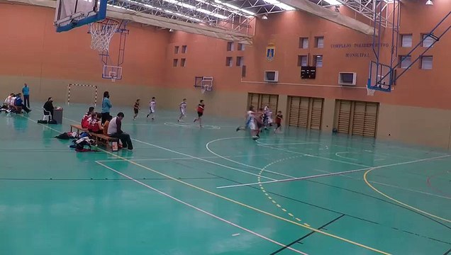 MOMENTOS PARTIDO CB CHIPIONA-CB CADIZ INFANTIL.