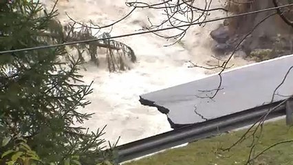 شاهد: طقس سيء في إيطاليا يقتلع الأشجار وأعمدة الكهرباء