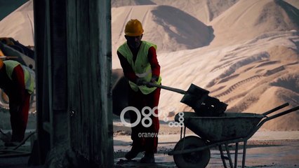 Ora News - Rama i ndërton shtëpinë familjes së varfër në Vaqarr