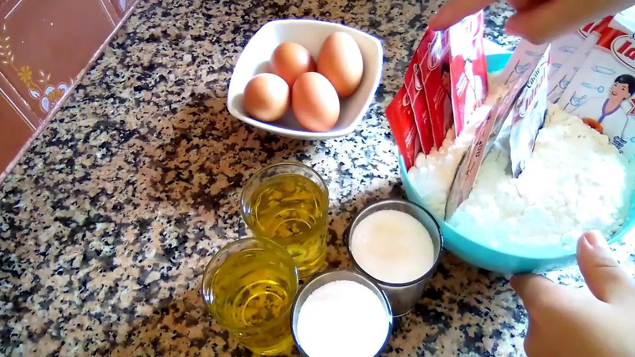 حلوة الطبقات التقليدية بالمربى  لذيذة وهشيشة تذوب فالفم