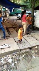 Ladayi karne ke liye bada hona jaruri nahi - life in india!