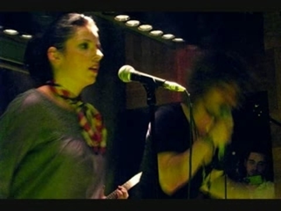 DIG UP ELVIS JULIEN DORE