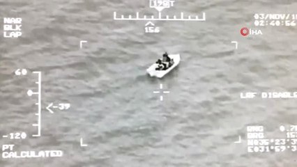 Denizin Ortasında Mahsur Kalan Mülteciler Kamerada