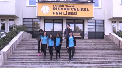 Tavuklarından Ayrı Kalamayan Öğrenci İçin Okula Kümes Yapıldı (2)