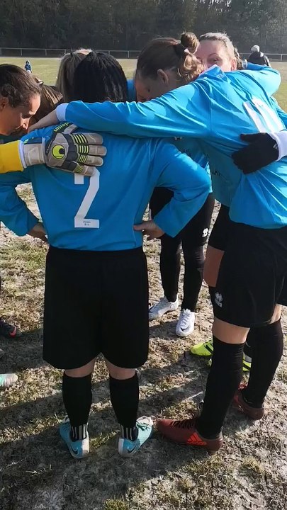 Cri de" guerre" des Féminines Dimanche 4 Novembre 2018 avant le match contre AFC Compiègne