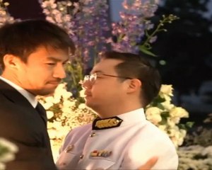 لقطة: كرة قدم: وصول لاعبي ليستر الى تايلند للمشاركة في مراسم دفن فيشاي