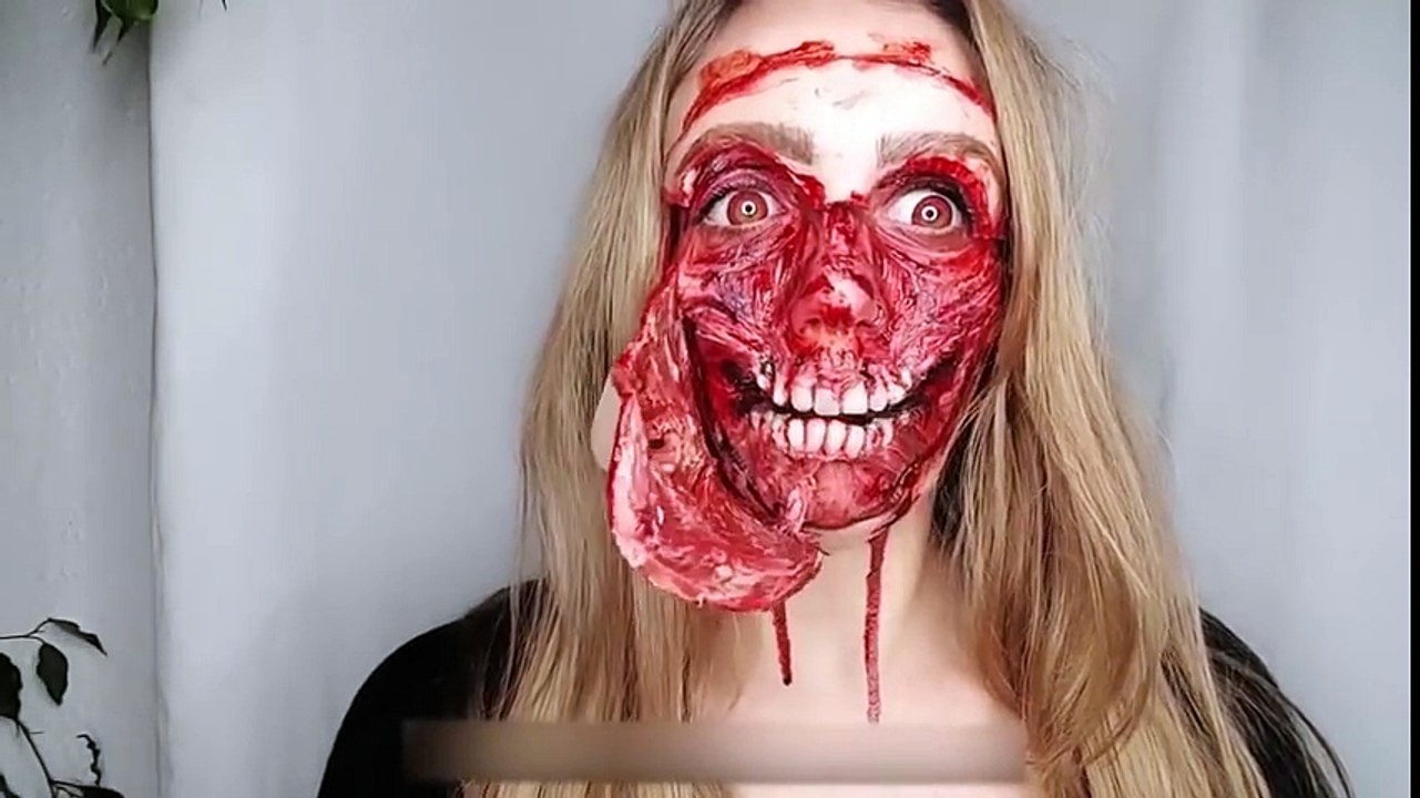 La peau du visage se décolle pour Halloween Vidéo Dailymotion
