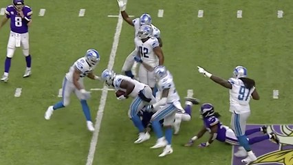 A'Shawn Robinson scoops up Cousins' fumble