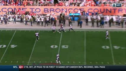 LaCosse dashes down sideline for 44 yards