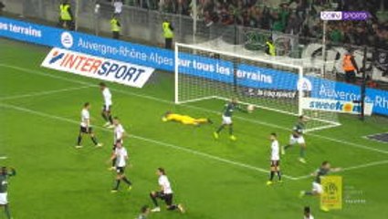 Hamouma's deflected last minute strike gives Saint-Etienne a breathless win