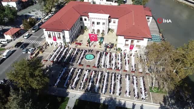 Bu Belediye Binası Türkiye'de İlk...elektrik Üreten Belediye Binası Havadan Görüntülendi
