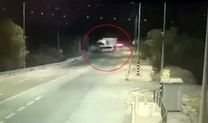 İşçi Servisi Tırla Çarpıştı: 7 Ölü, 3 Yaralı