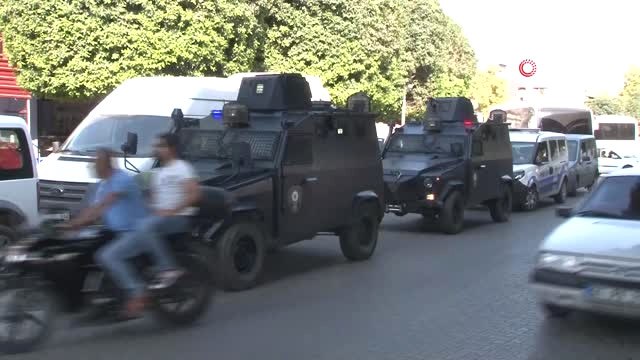 Suriyeliler Tek Tek Fotoğraflanarak Kayıt Altına Alındı