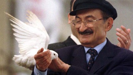 Bülent Ecevit'i saygı ve özlemle anıyoruz