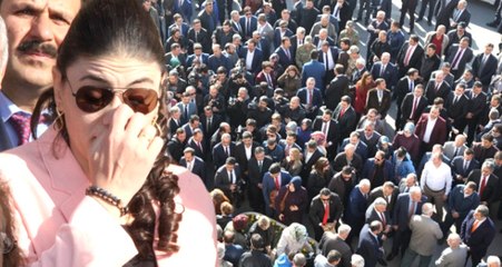 Gaziantep Valiliği'ne Atanan Vali Davut Gül, Sivas'tan Gözyaşlarıyla Uğurlandı