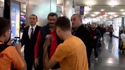 Galatasaray, Schalke 04 Maçı İçin Yola Çıktı