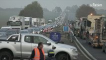 Gazole trop cher : les professionnels en colère bloquent les routes