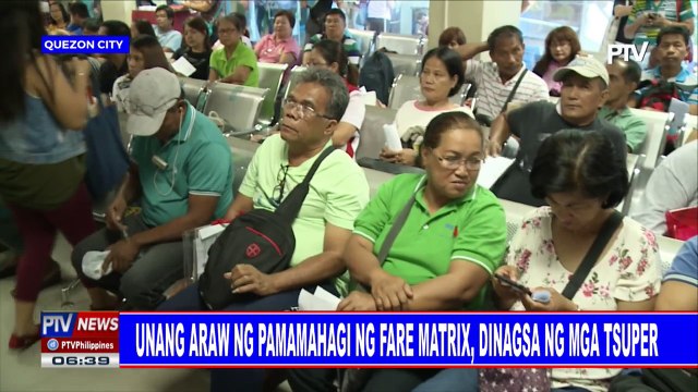 Unang araw ng pamamahagi ng fare matrix, dinagsa ng mga tsuper
