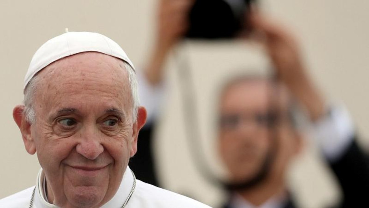 Pope prays for victims of Coptic Orthodox Church attack in Egypt