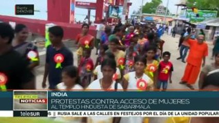 Protestan hindúes contra prohibición para que mujeres entren a templo