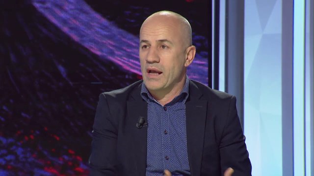 Ora News - Nëse s'ka libra, mos bëj sex me të , Baçi: Kumbaro të krijojë kushte për lexim