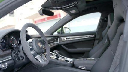Porsche Panamera GTS Interior Design in Mamba Green Metallic